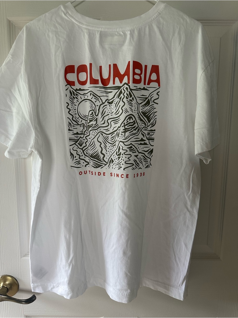 Columbia Woman’s White Graphic Mountain T-Shirt - Red & Black Print